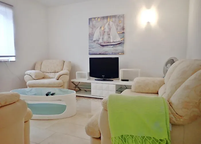 Amarena Apartment